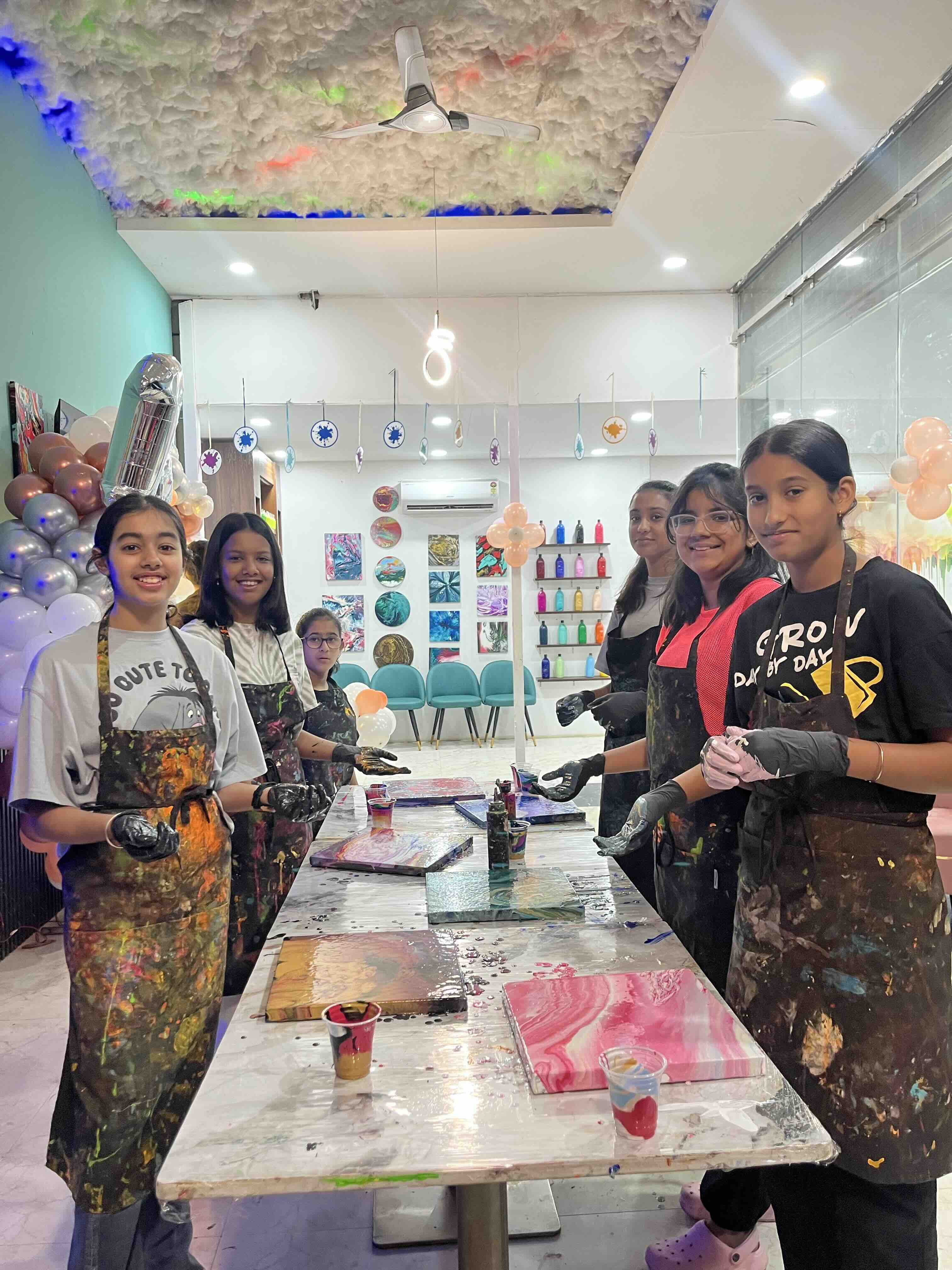 Acrylic pour art creation